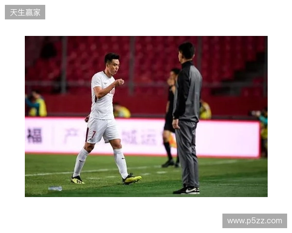 飞踹座椅染红!玉昆官方:门将教练米克尔造成恶劣影响,罚款2万